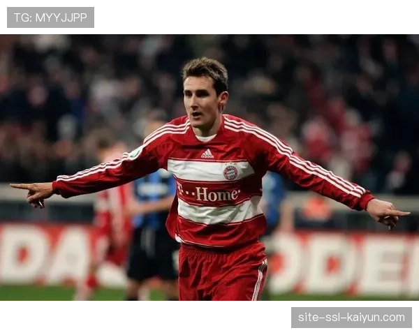 历史回顾：二十年前的今天，克洛泽在凯泽斯劳滕上演大四喜。