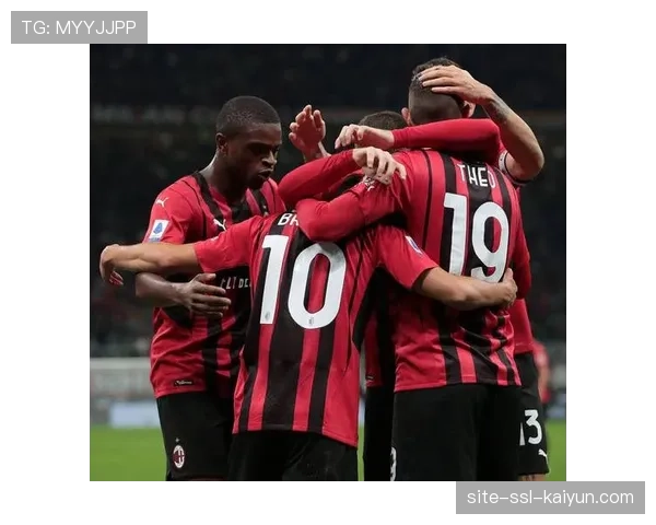 AC米兰主场0-3惨败乌迪内斯，争四前景蒙上阴影